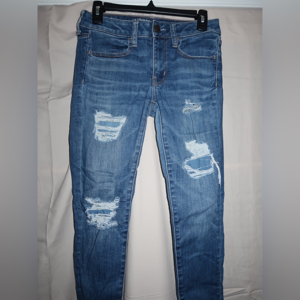 American Eagle light blue skinny jeans SIZE6